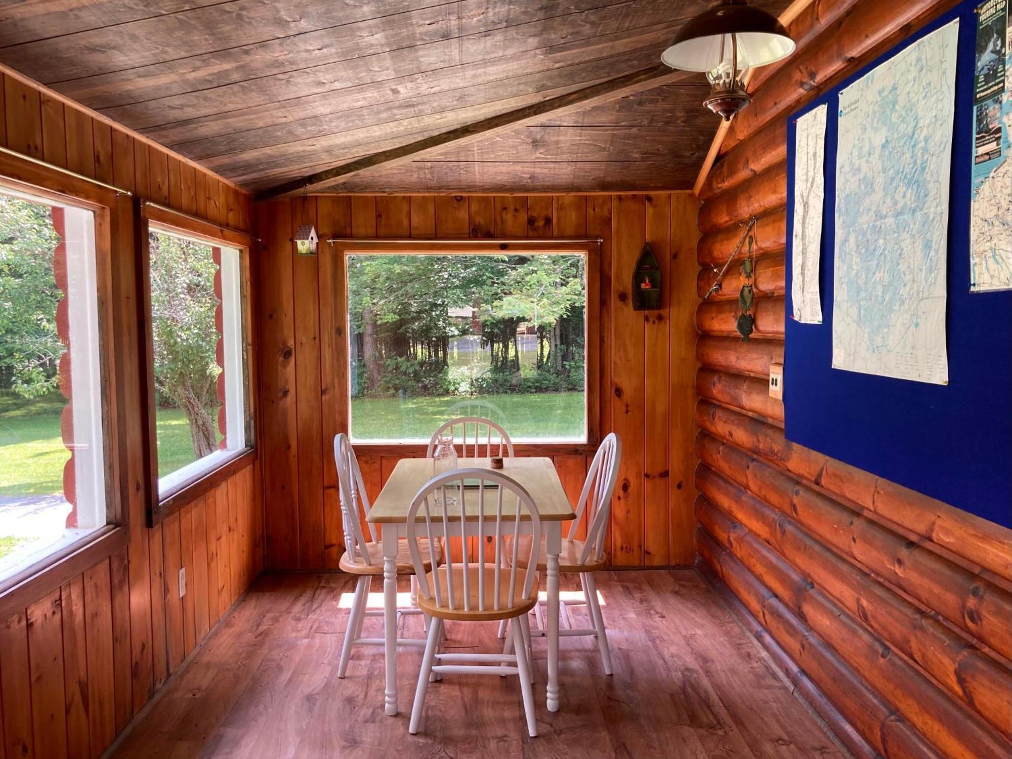 The Lorca Adirondacks Motel Indian Lake Room photo